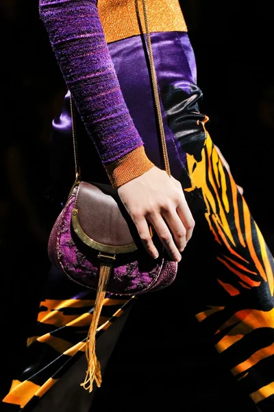 Look 123